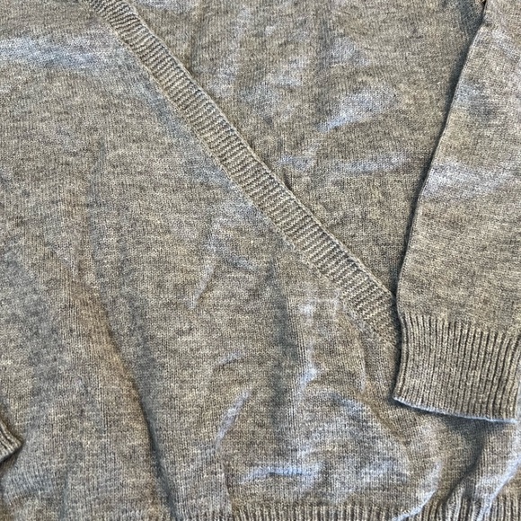 Medium Gray Knit Cross Sweater Wrap Soft Fall Winter Women’s Misses Long Sleeve - Picture 7 of 8
